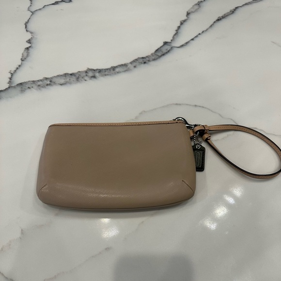 Coach tan wristlet - Picture 2 of 4